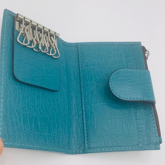 Authentic Gucci ID, Credit Card & 6 Ring Key Case - Picture 9 of 12